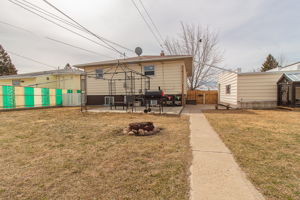  680 8 St SW, Medicine Hat, AB T1A 4M4, US Photo 52