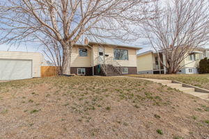  680 8 St SW, Medicine Hat, AB T1A 4M4, US Photo 6