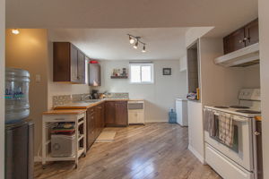  680 8 St SW, Medicine Hat, AB T1A 4M4, US Photo 40