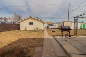  680 8 St SW, Medicine Hat, AB T1A 4M4, US Photo 50