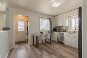  680 8 St SW, Medicine Hat, AB T1A 4M4, US Photo 15