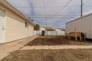  680 8 St SW, Medicine Hat, AB T1A 4M4, US Photo 59