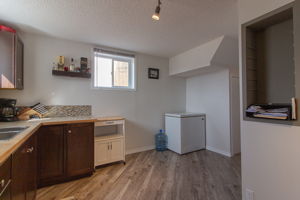  680 8 St SW, Medicine Hat, AB T1A 4M4, US Photo 41