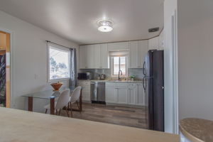  680 8 St SW, Medicine Hat, AB T1A 4M4, US Photo 13