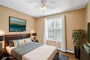 DSC07902 virtually staged.jpeg