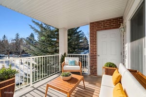 DSC07920 virtually staged.jpeg