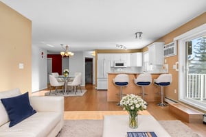 DSC07845 virtually staged.jpeg