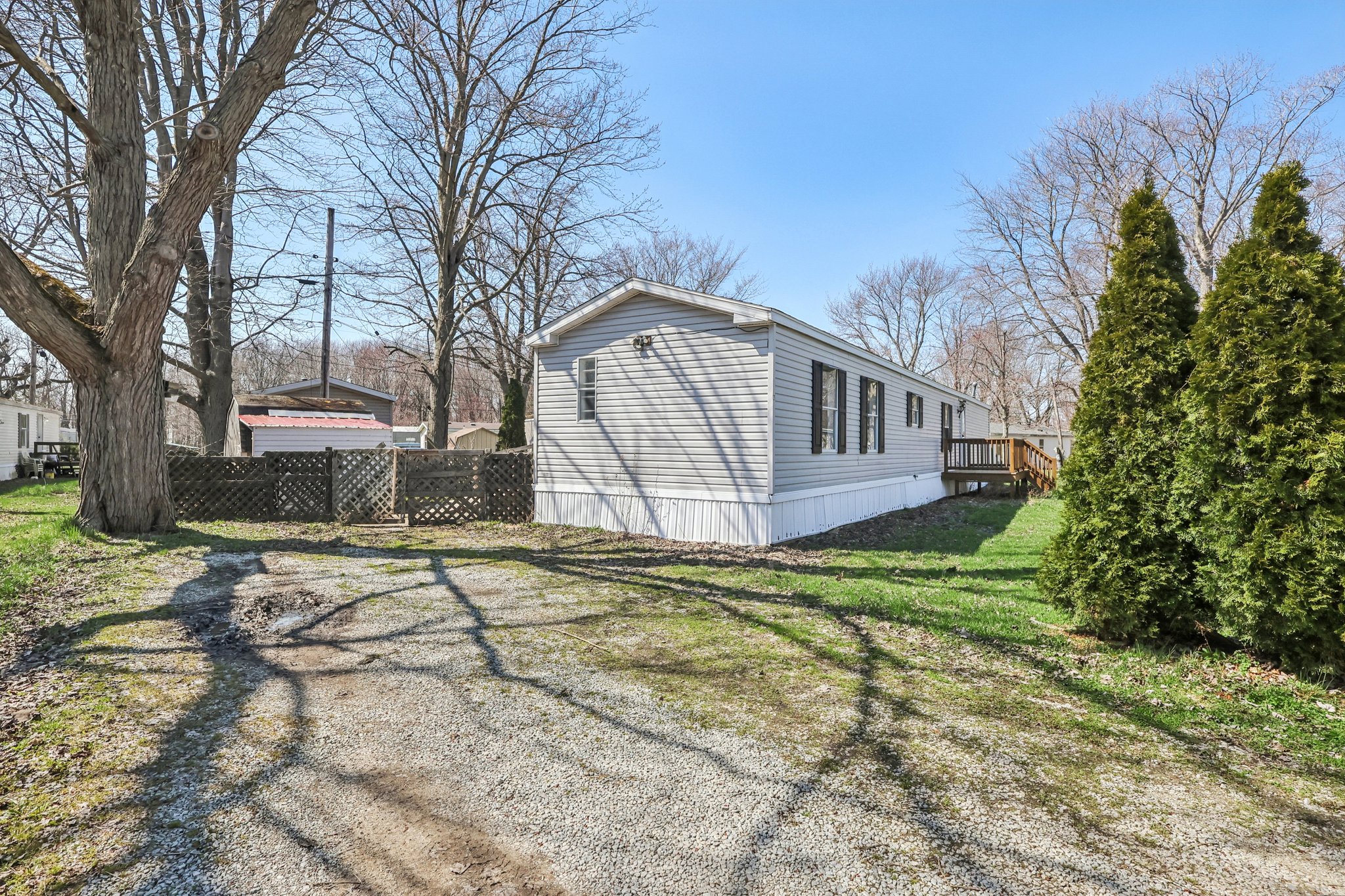 Lake Rd W 21-S0904-004.jpg