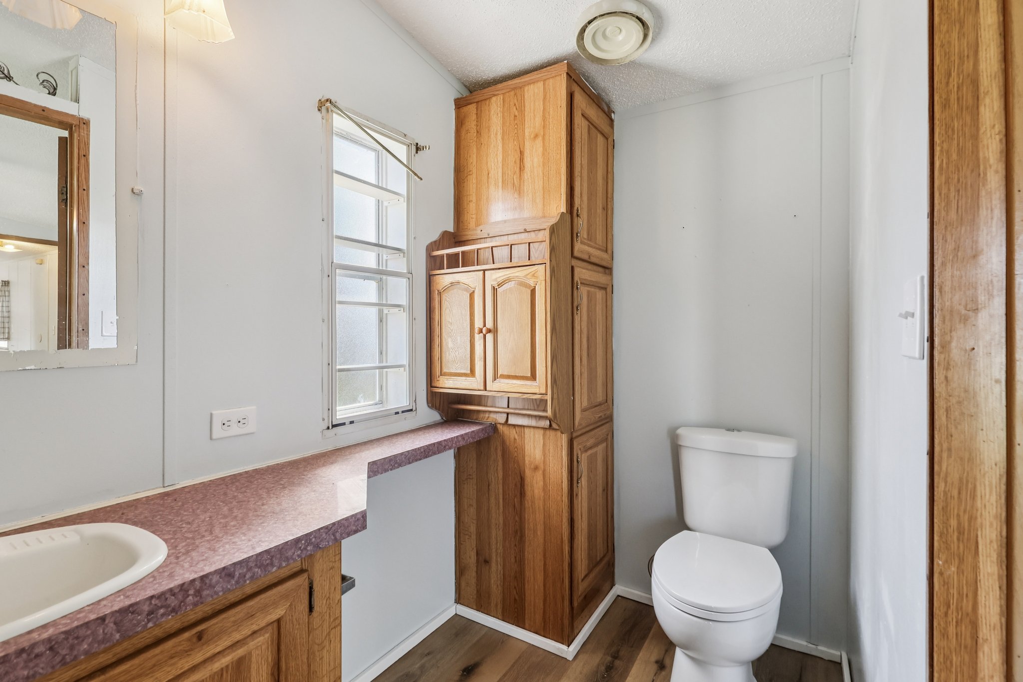 Lake Rd W 21-S0904-020.jpg