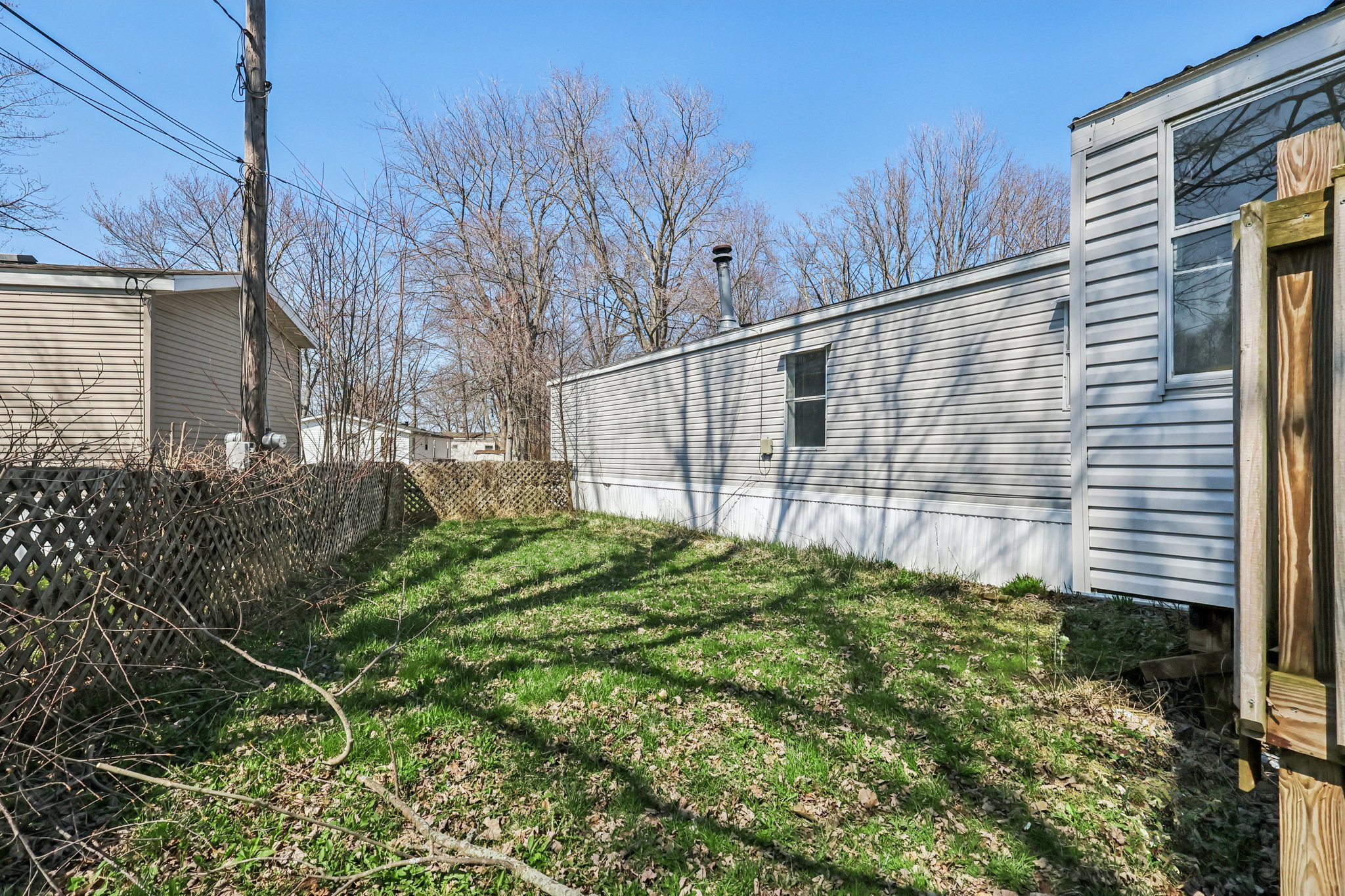 Lake Rd W 21-S0904-027.jpg