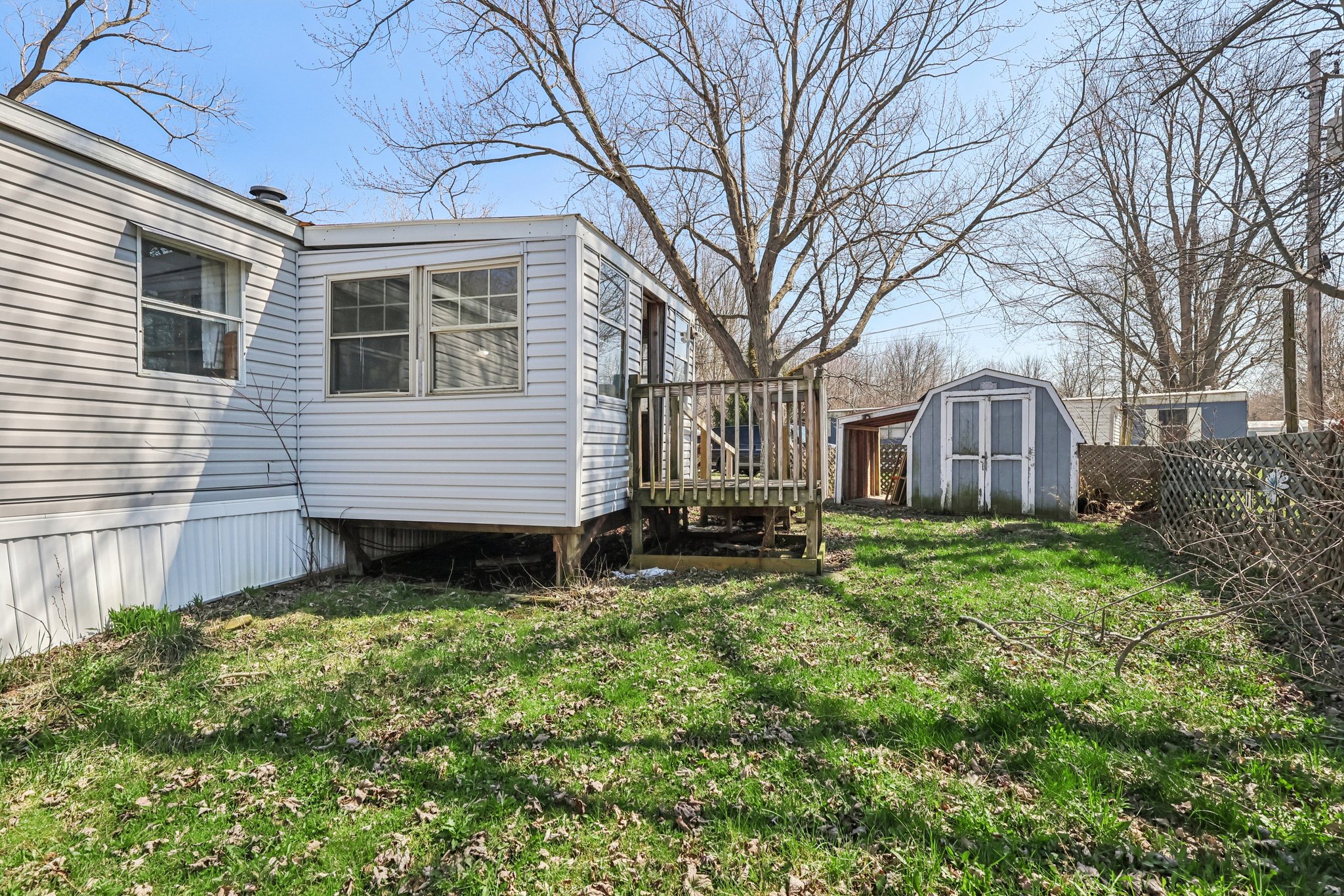 Lake Rd W 21-S0904-028.jpg