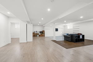  Photo 37