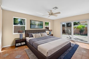 DSC_7037 virtually staged.jpeg