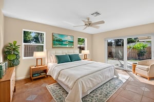 DSC_7037 virtually staged.jpeg