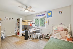 Moonmont Dr-S0107-024.jpg