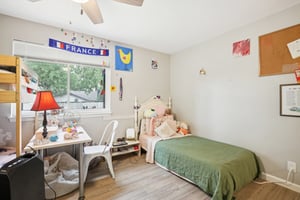 Moonmont Dr-S0107-027.jpg