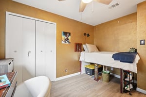 Moonmont Dr-S0107-029.jpg
