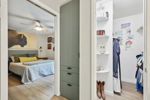 Moonmont Dr-S0107-041.jpg