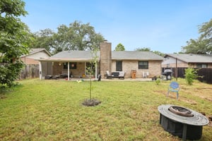 Moonmont Dr-S0107-049.jpg