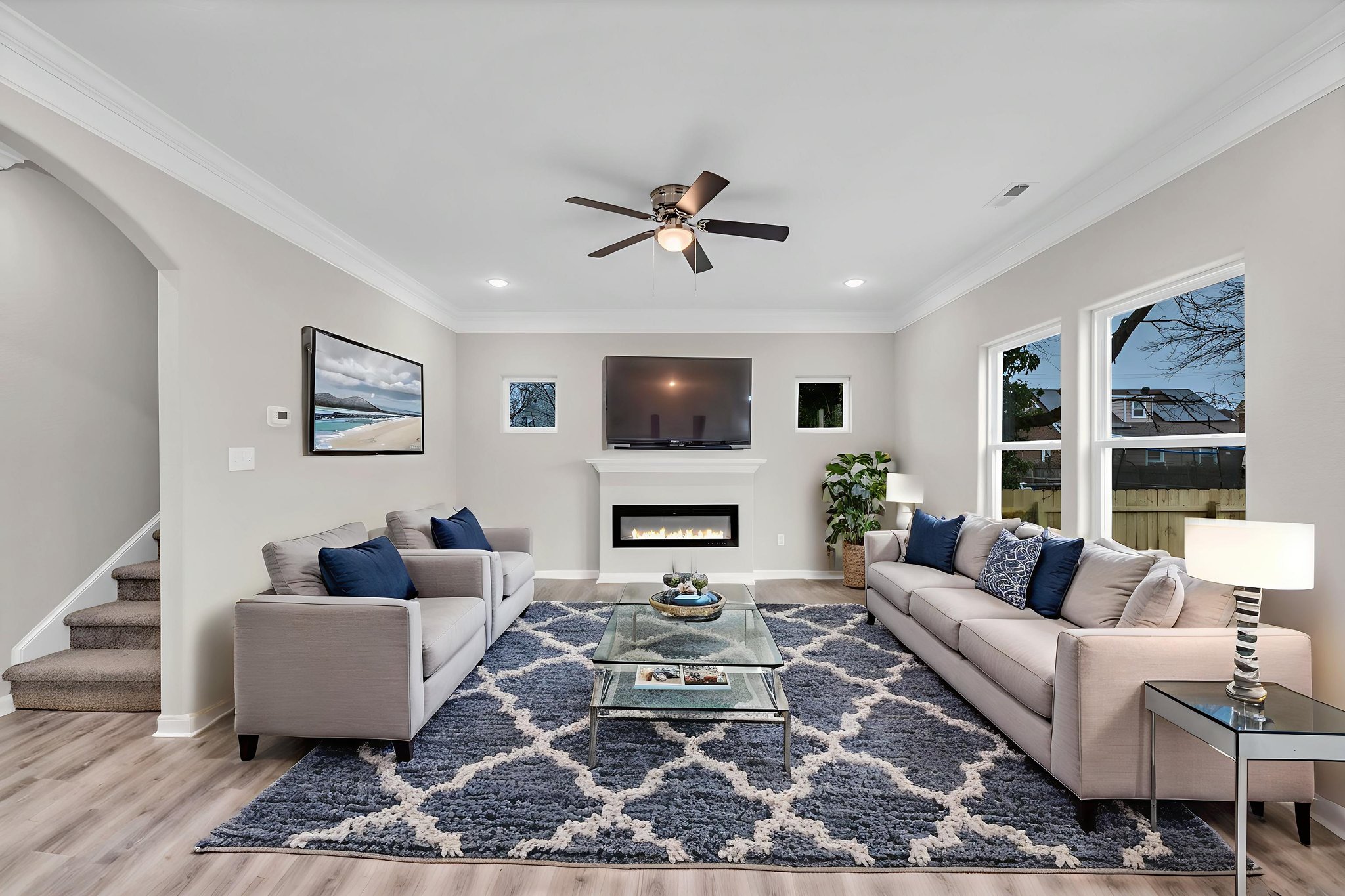 DSC_0505 virtually staged.jpeg