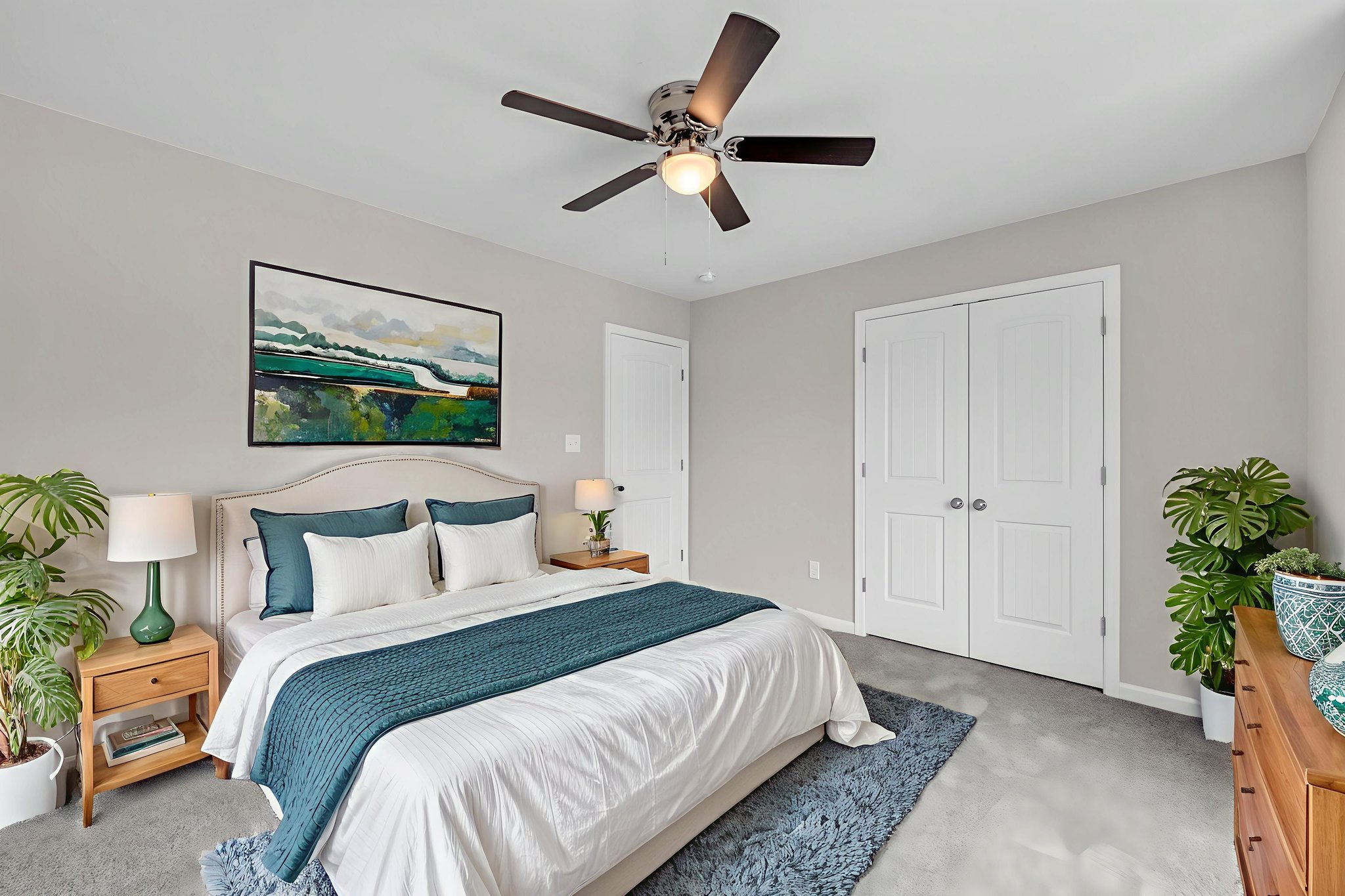 DSC_0570 virtually staged.jpeg