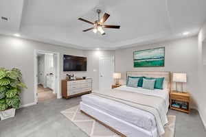 DSC_0539 virtually staged.jpeg