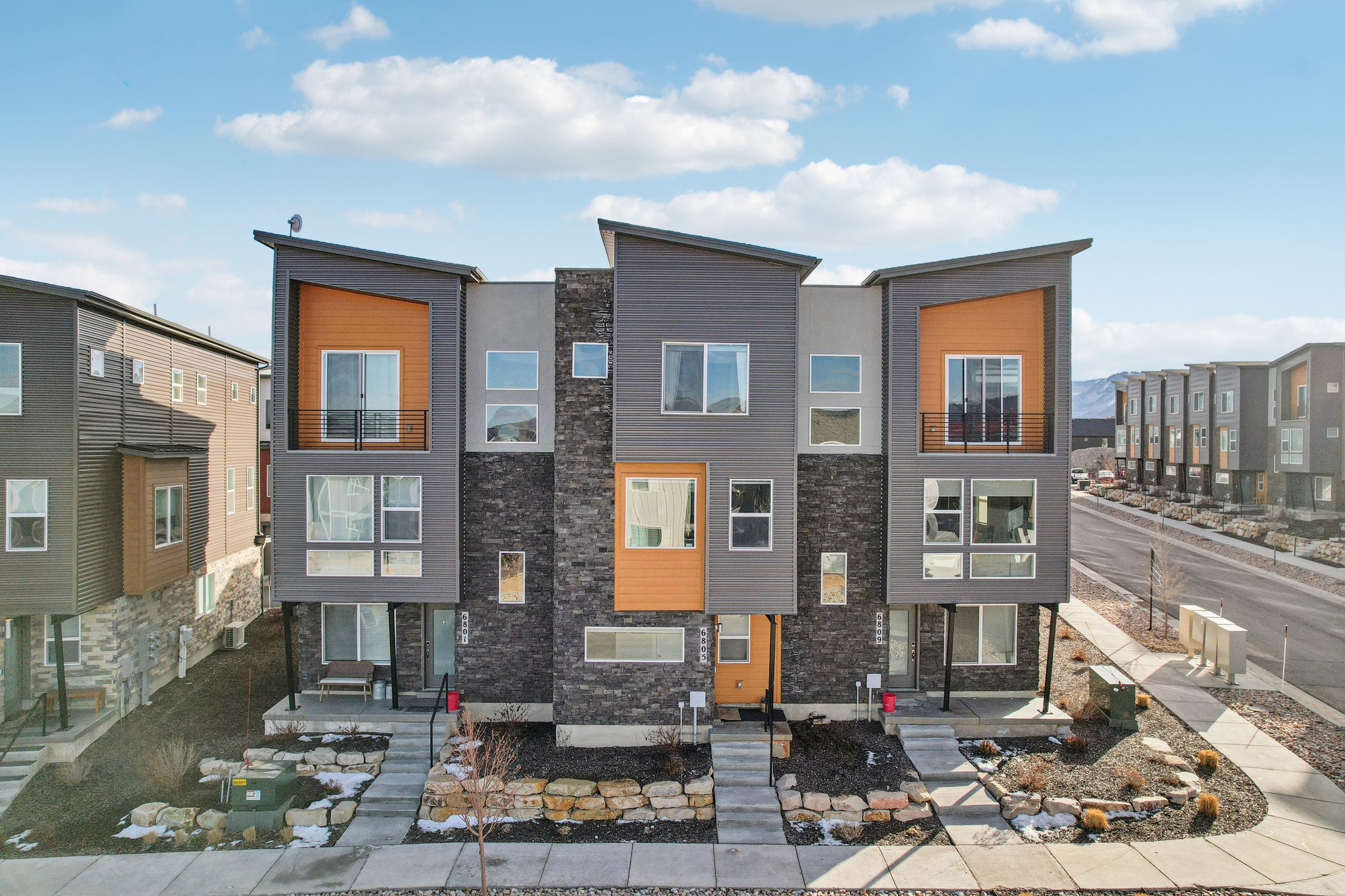 N Silver Creek Dr-S0702-026.jpg