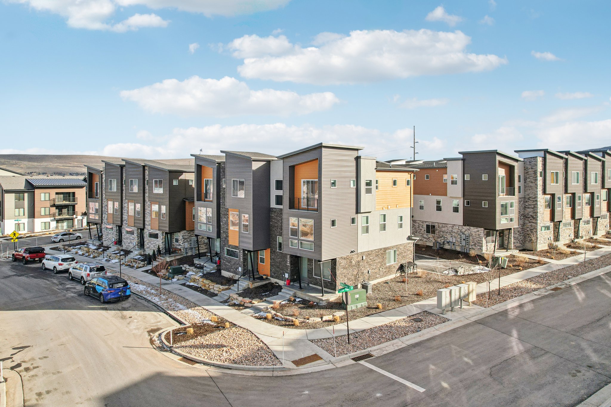 N Silver Creek Dr-S0702-027.jpg