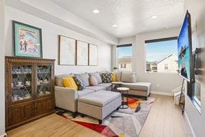 N Silver Creek Dr-S0702-003.jpg