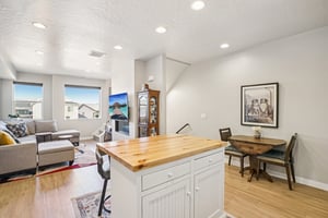 N Silver Creek Dr-S0702-009.jpg