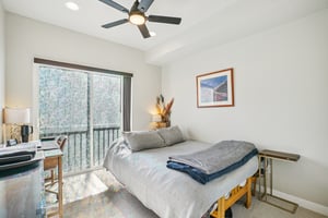 N Silver Creek Dr-S0702-010.jpg