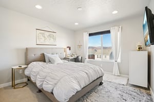 N Silver Creek Dr-S0702-014.jpg