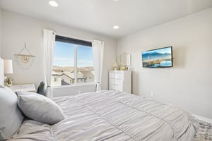 N Silver Creek Dr-S0702-015.jpg