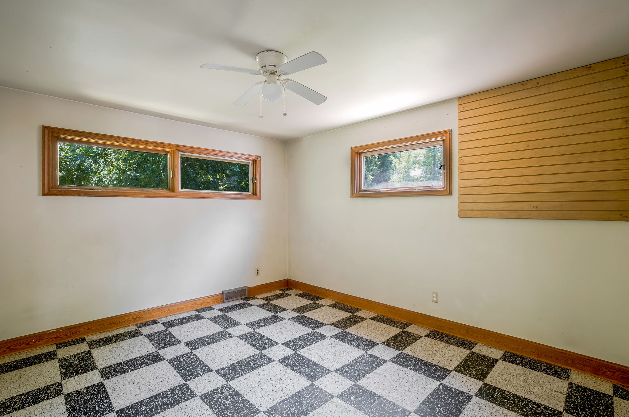 6809 Germanton Rd-27