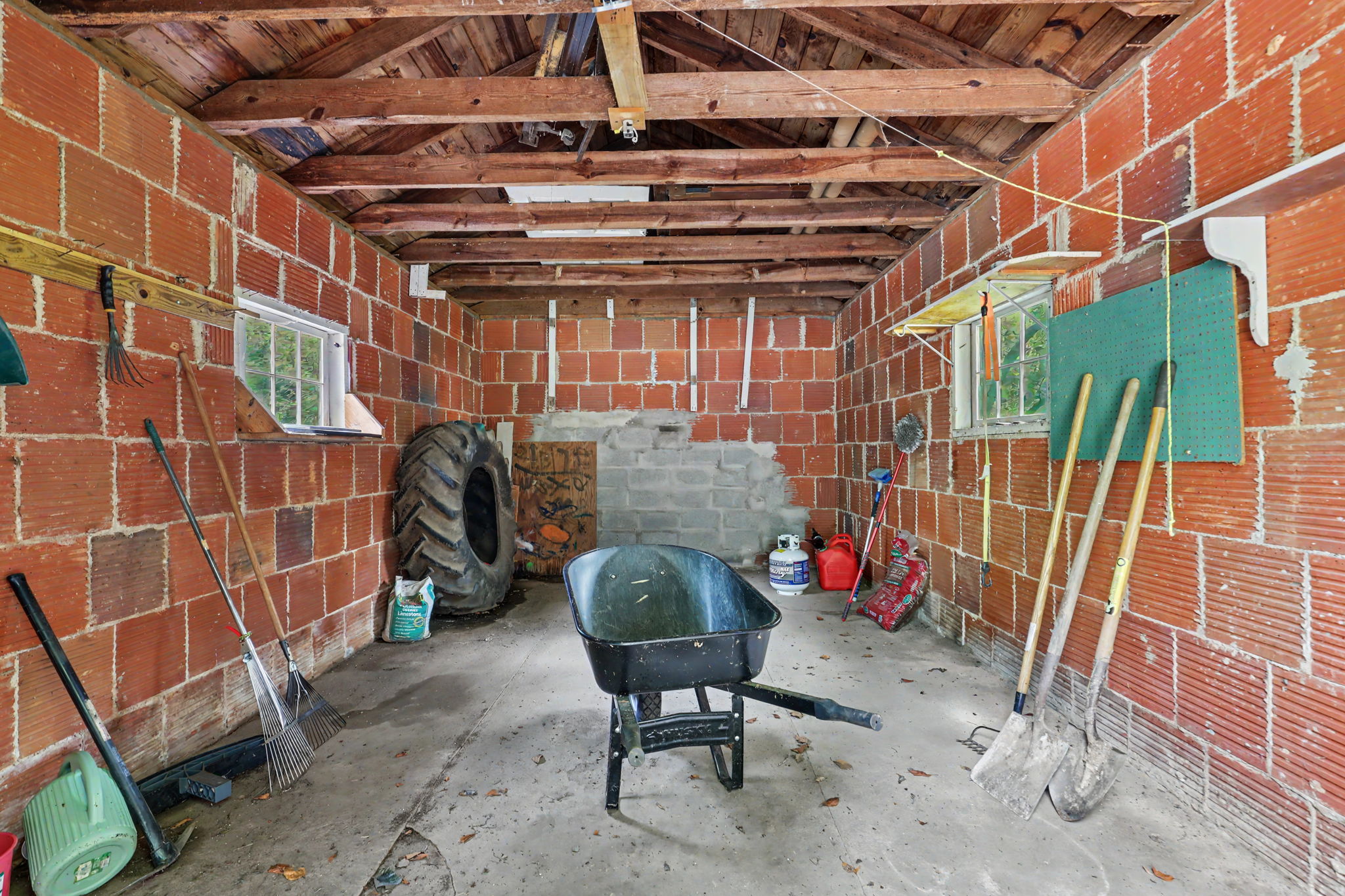  Photo 44