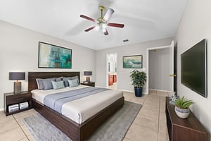 DSC_8067 virtually staged.jpeg