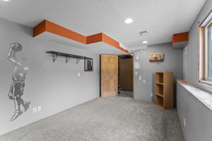  Photo 34