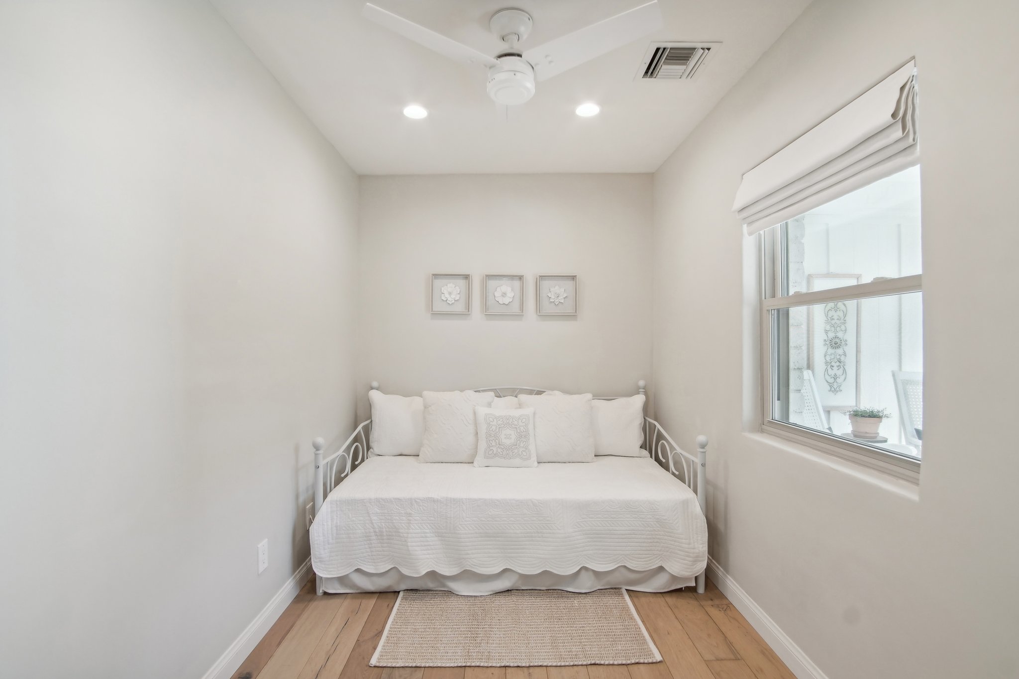 N 11th Ave-018.jpg