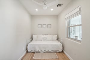 N 11th Ave-018.jpg