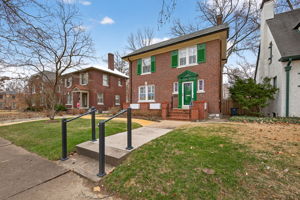 This handsome 1921 brick gem is nestled in the heart of University City, within walking distance of the Delmar Loop, Wash U, Maker's District, COCA, and Forest Park.