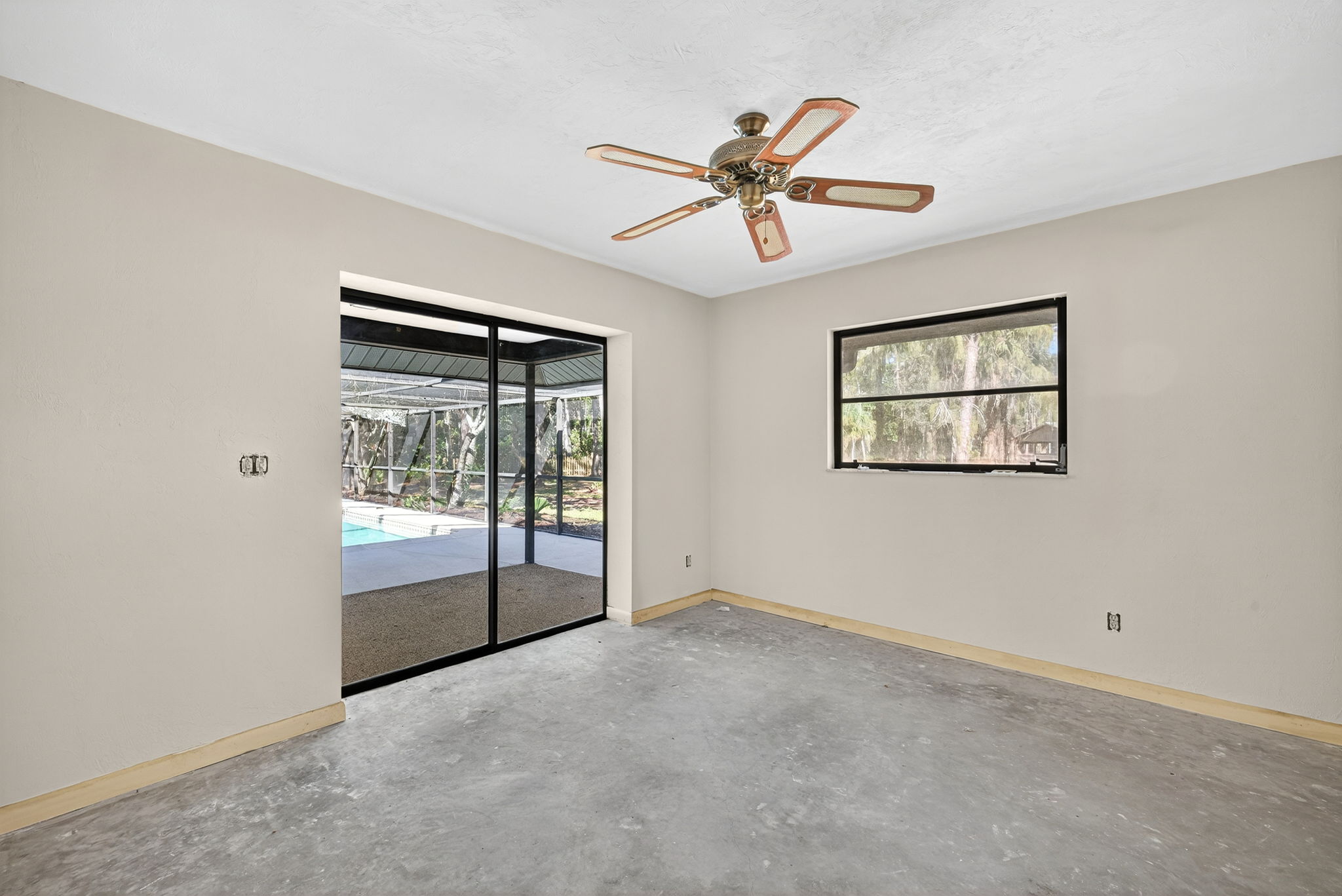 Guest Bedroom 2 - 1 of 3 - r