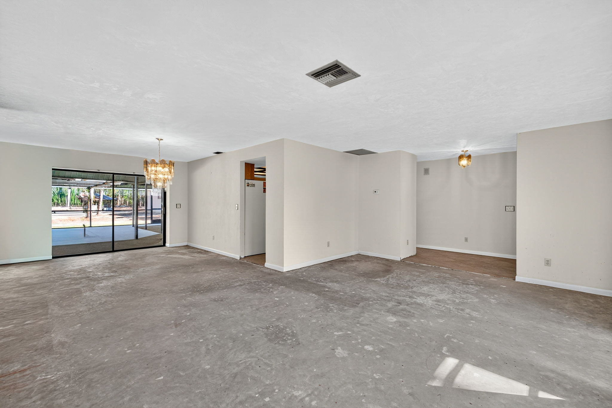 Living Room 2 of 4 - r