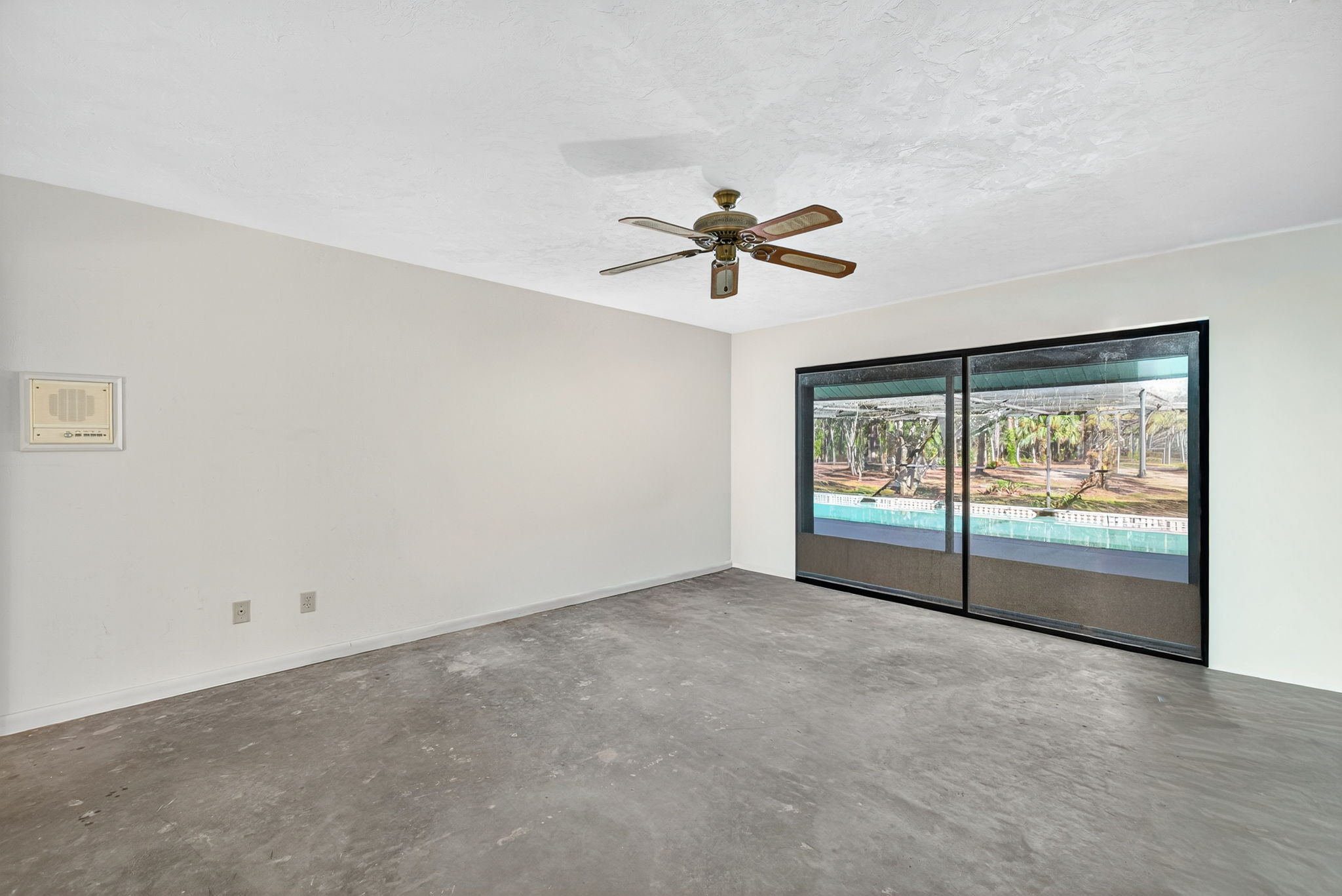 Primary Bedroom 3 of 3 - r