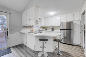 Kitchen/Eating Area