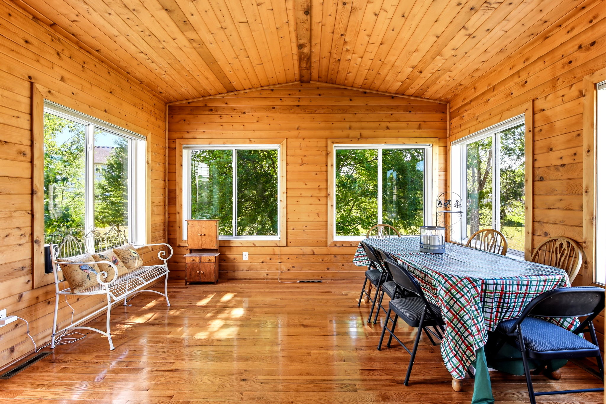 Photo 19