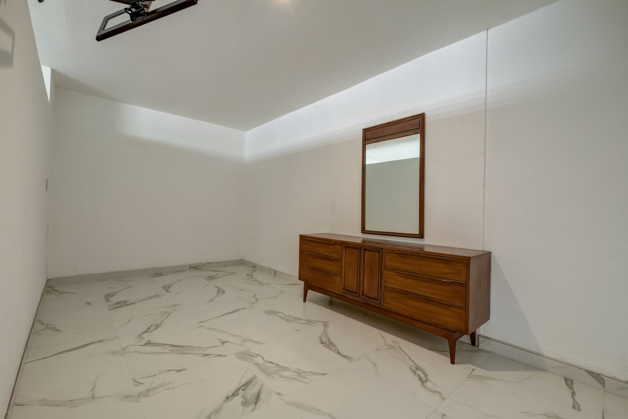 11th Ave NW-025
