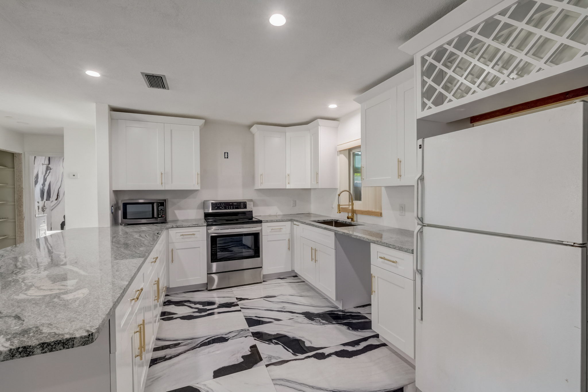 11th Ave NW-009