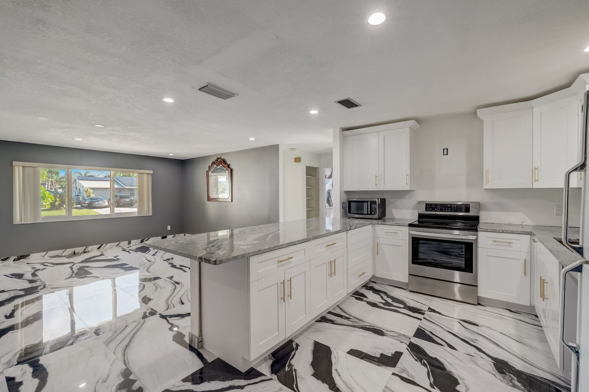 11th Ave NW-007