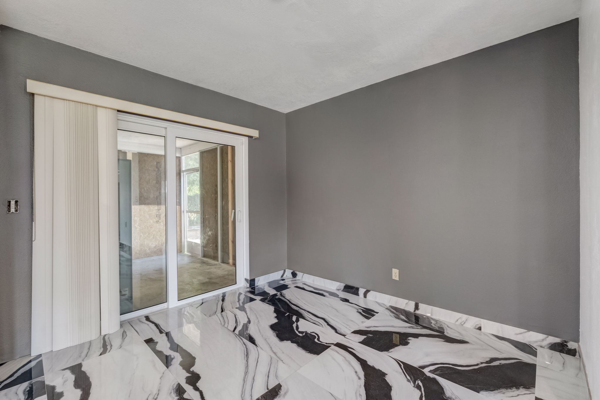 11th Ave NW-014