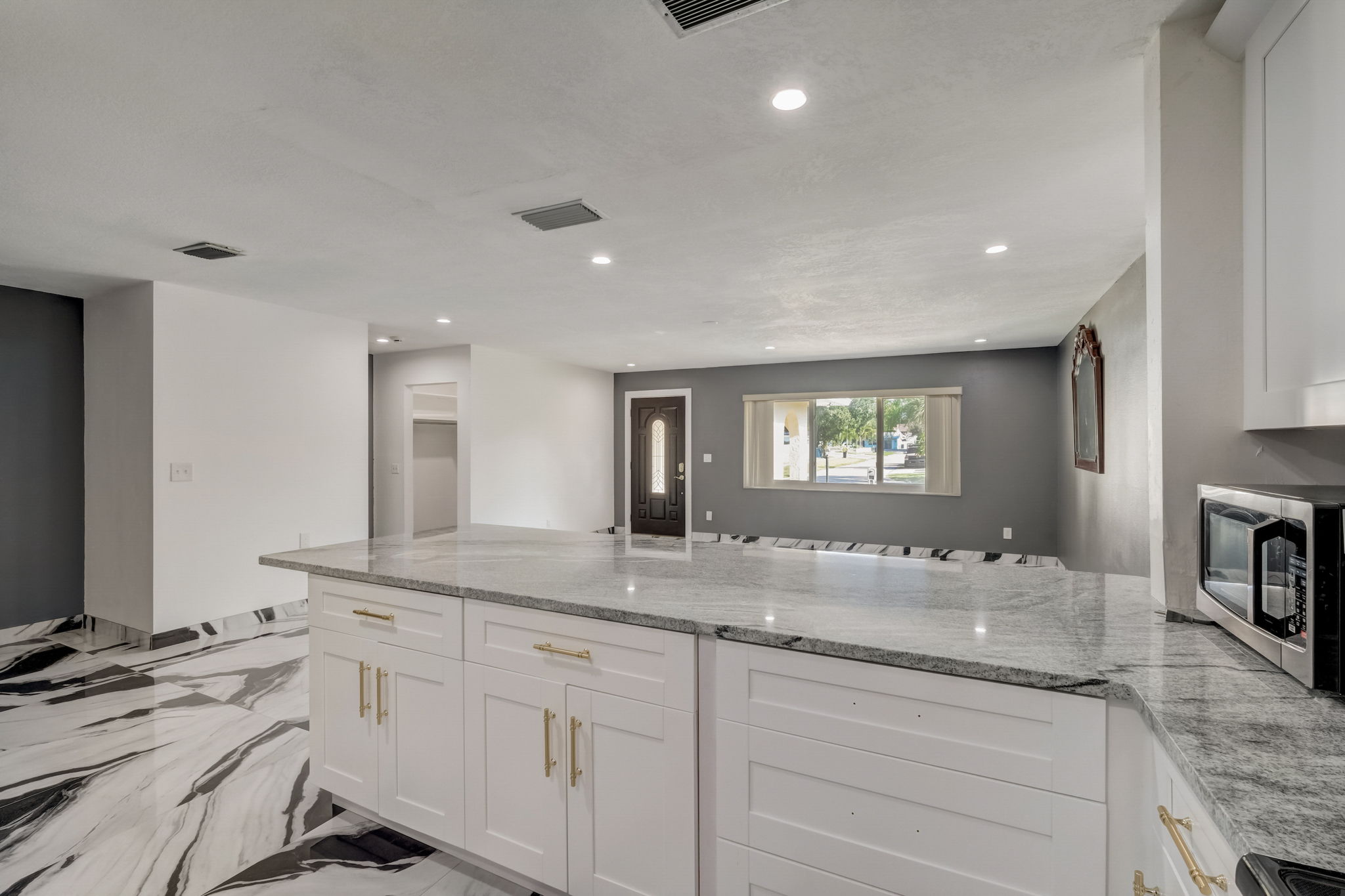 11th Ave NW-010
